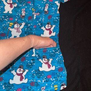 Frosty the Snowman scrub top size M.